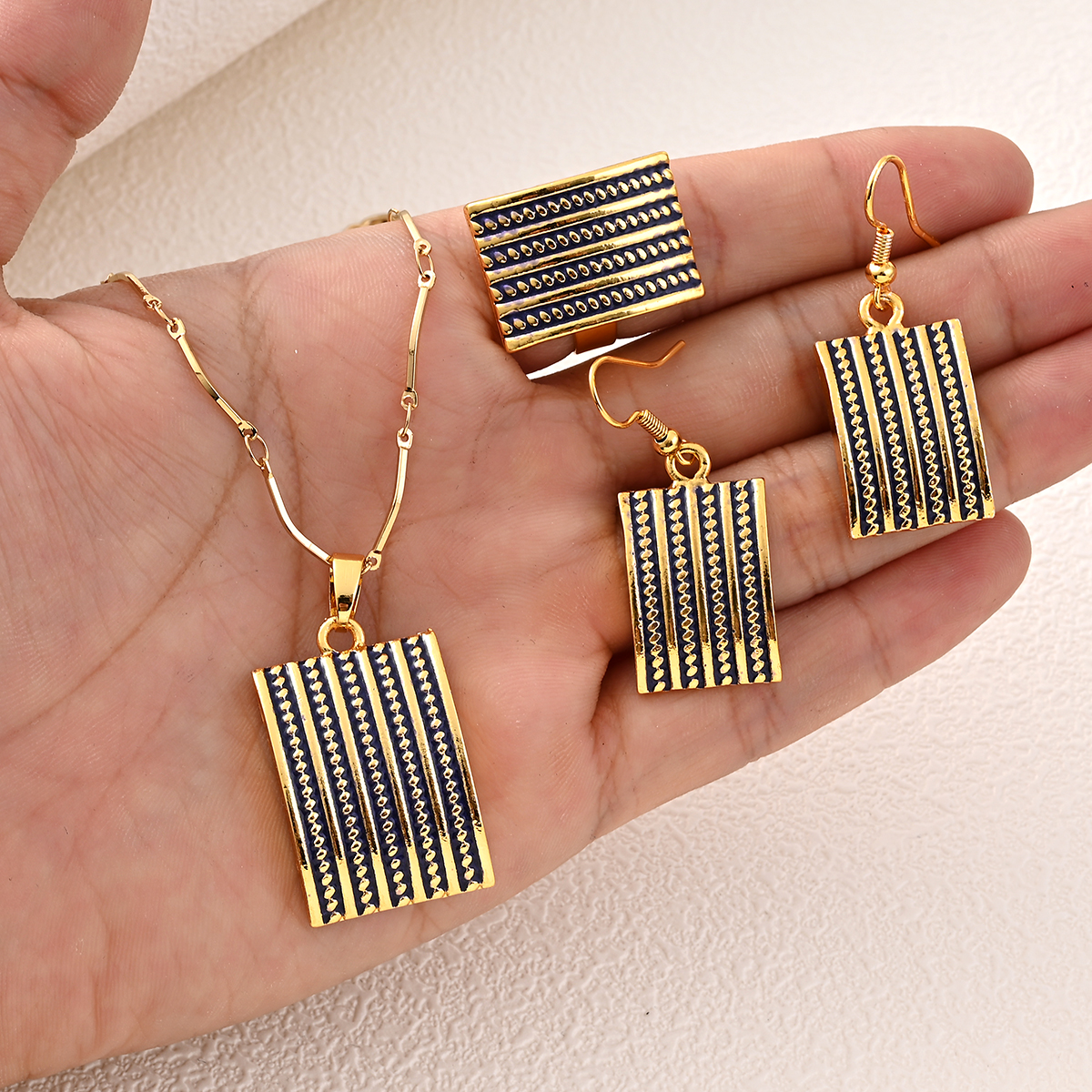 Women Fashion Png - Stylish Black Bilum Pendant Necklaces Earrings