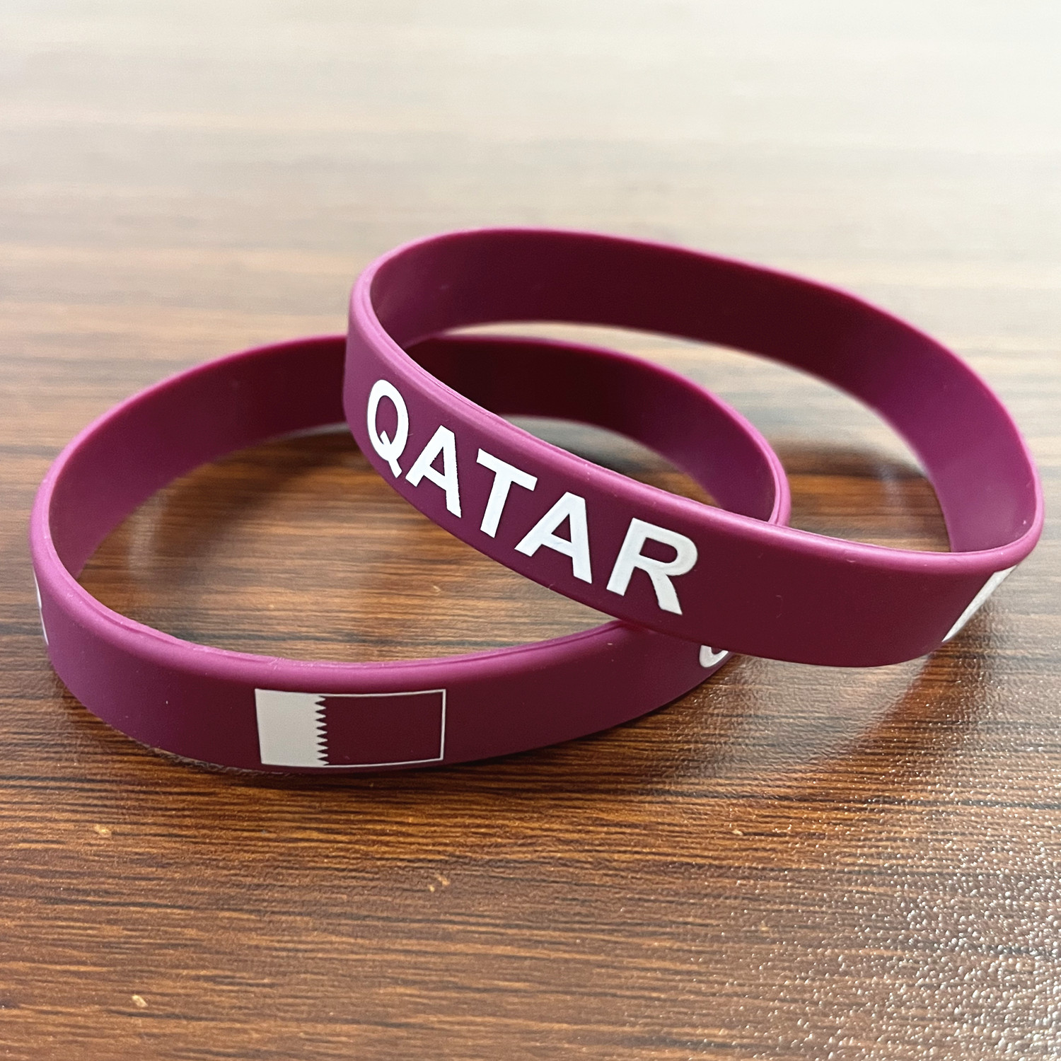 2pcs Qatar Flag Silicone Brace - Women Fashion Qatar avaliação e preço