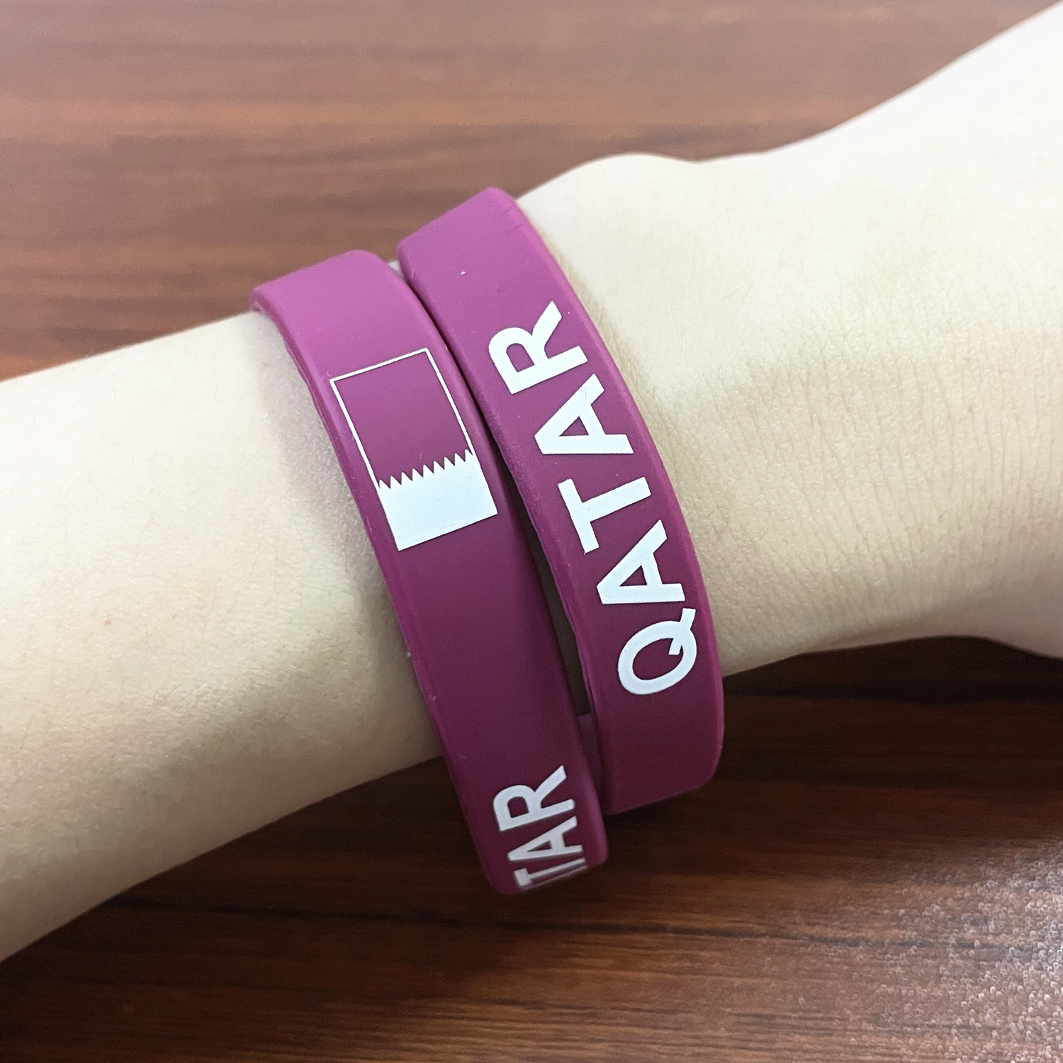 2pcs Qatar Flag Silicone Brace - Women Fashion Qatar avaliação e preço