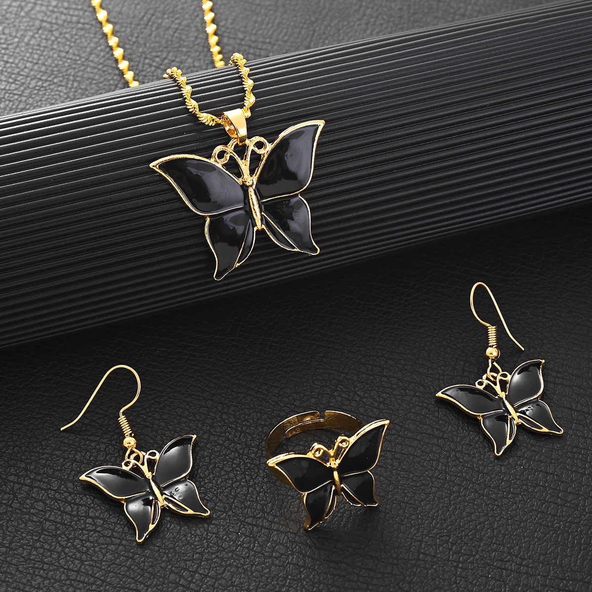 Stylish Butterfly Pendant Neck - Women Fashion Png avaliação e preço