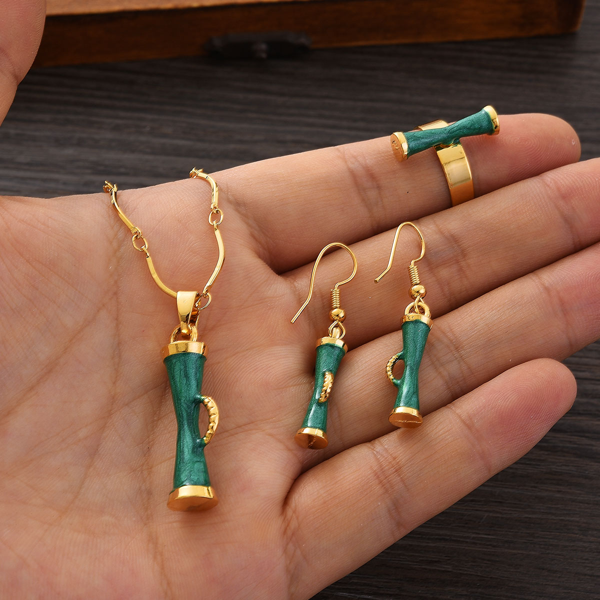 Fashion PNG Gold Color Jewelry - Women Fashion Png avaliação e preço